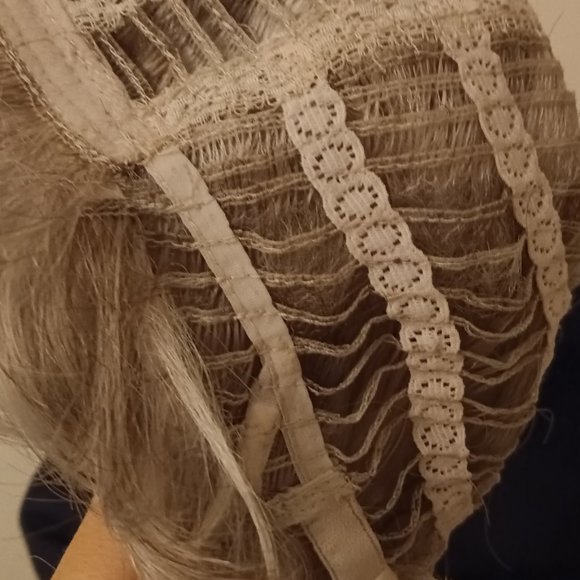 Paula Young Brand New Synthetic Silver Wig, Abby WhisperLite Petite - Picture 2 of 8